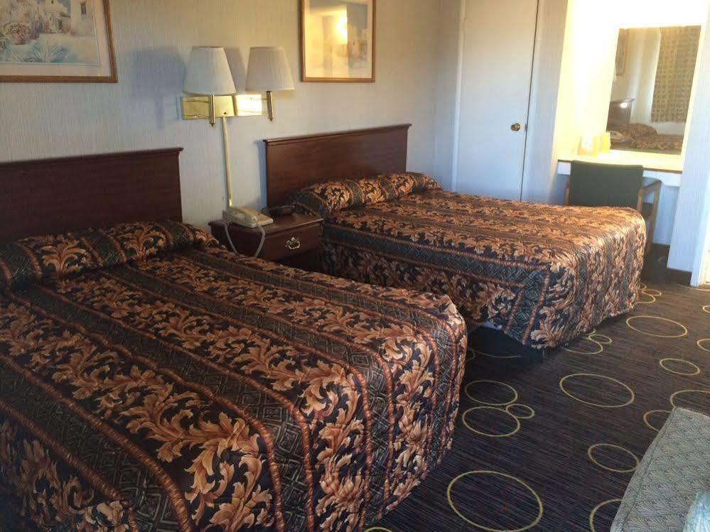 Almara Inn Tucumcari Bagian luar foto
